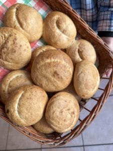 Frische Brötchen der Patisserie und Cafe Crapulix in Berlin Steglitz und Winterfeldmarkt